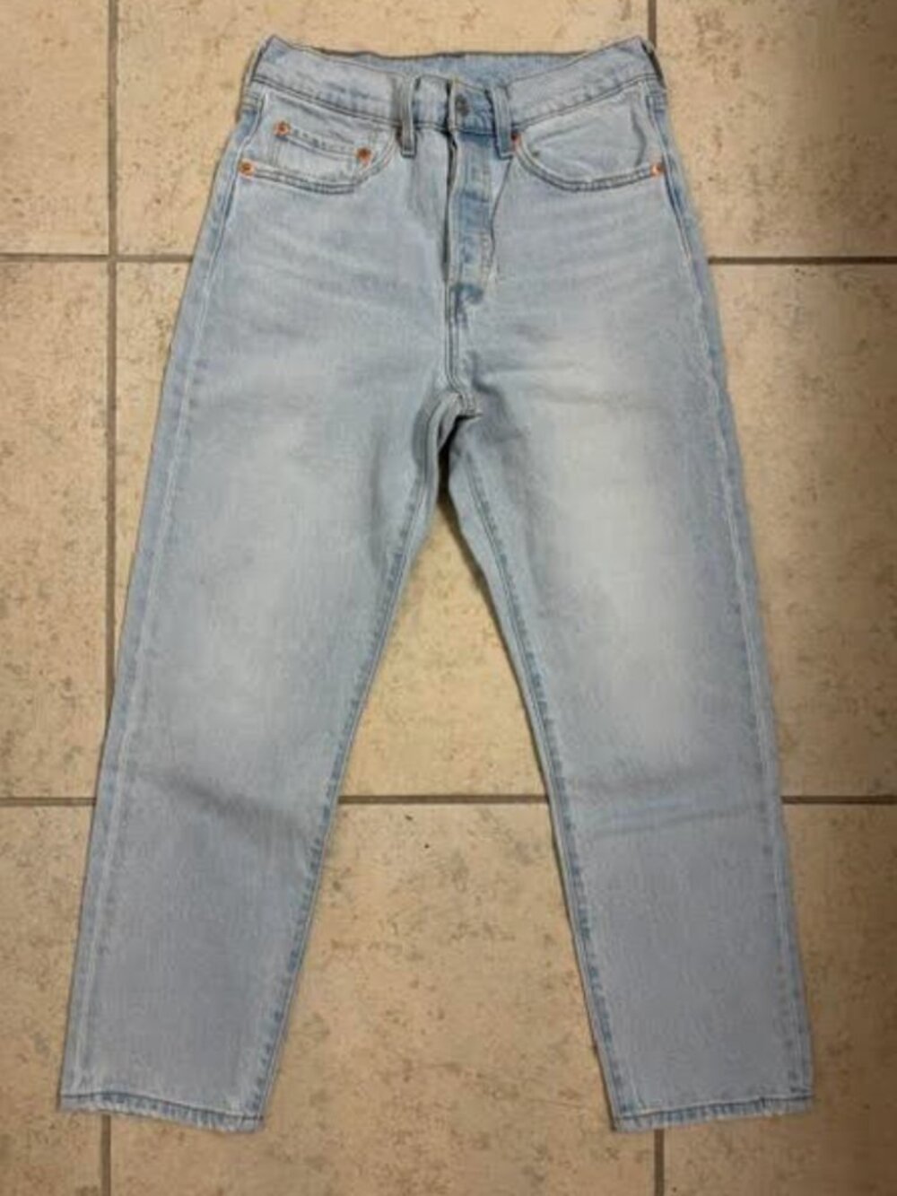 LEVI'S Women's 501 Straight Leg Jeans W26 L26 Light Wash Blue Denim Button NWOT